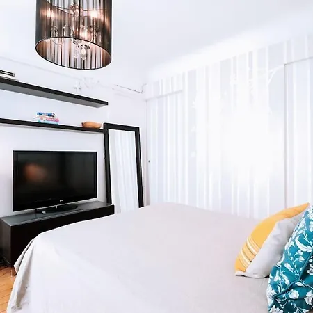 Langeac Apartment *